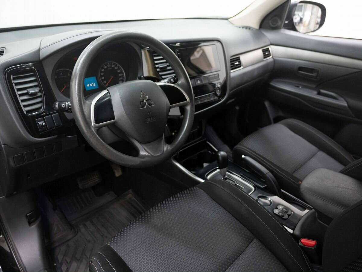 Купить Mitsubishi Outlander с пробегом. Фото: #6
