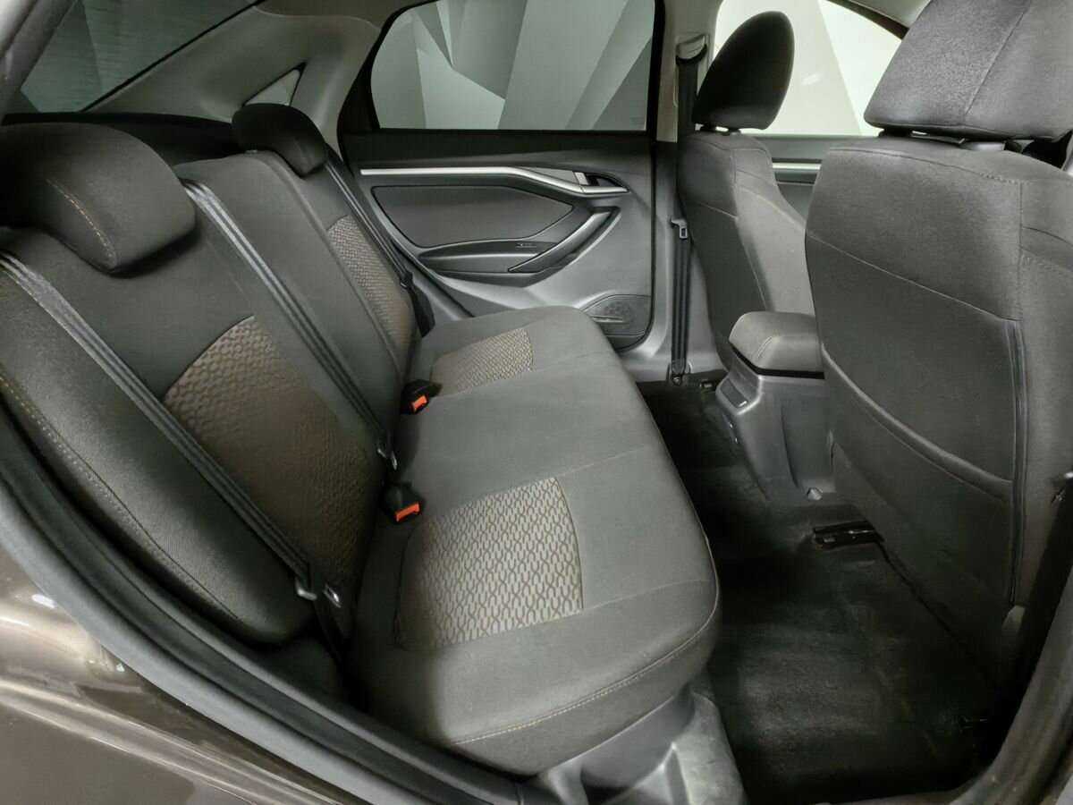 Купить Lada (ВАЗ) Vesta с пробегом. Фото: #11