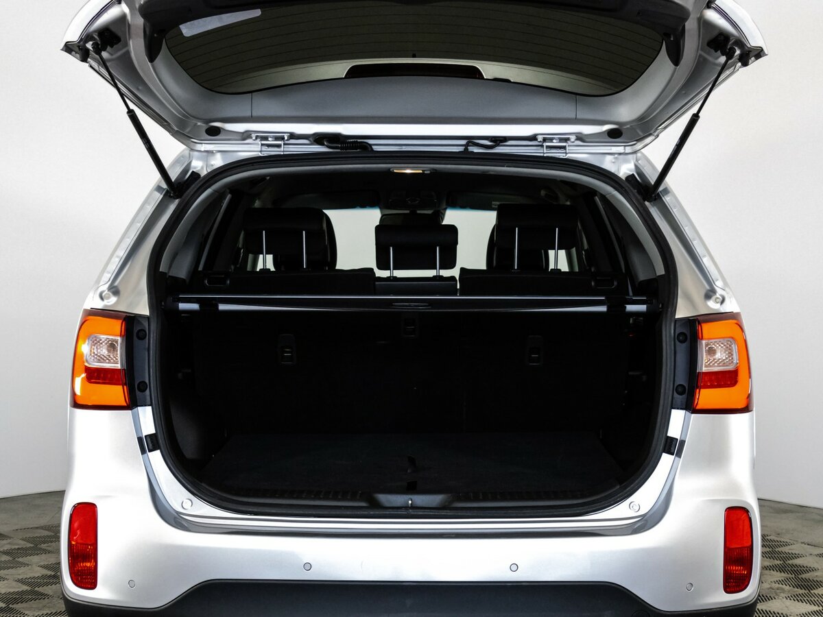 Купить Kia Sorento с пробегом. Фото: #14