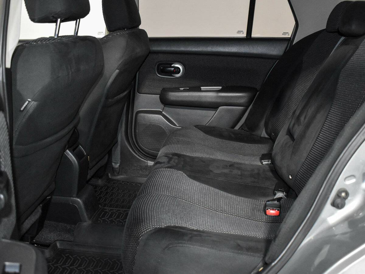 Купить Nissan Tiida с пробегом. Фото: #10