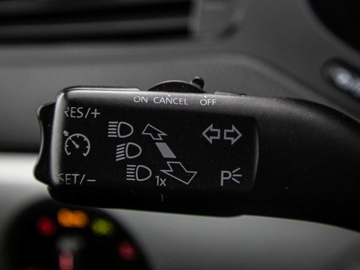 Купить Volkswagen Jetta с пробегом. Фото: #17