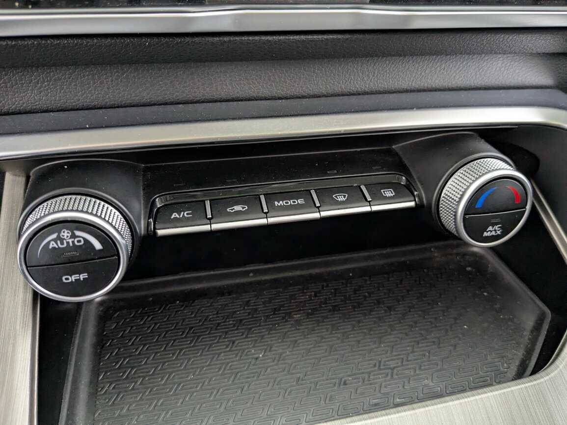 Купить Geely Coolray с пробегом. Фото: #14