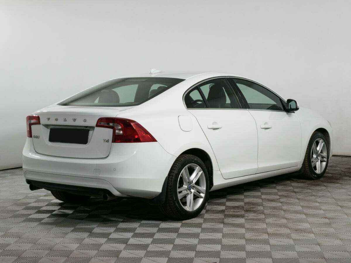 Купить Volvo S60 с пробегом. Фото: #4