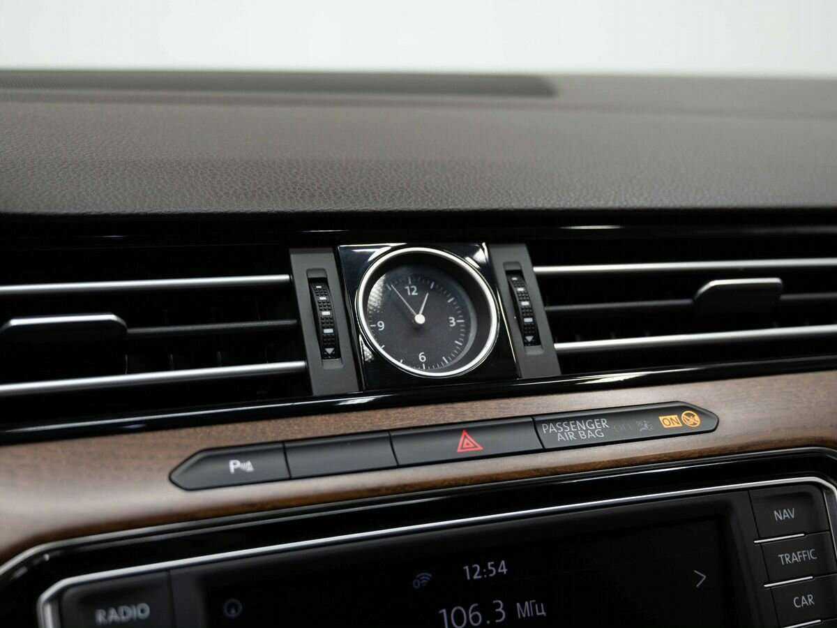 Купить Volkswagen Passat с пробегом. Фото: #19