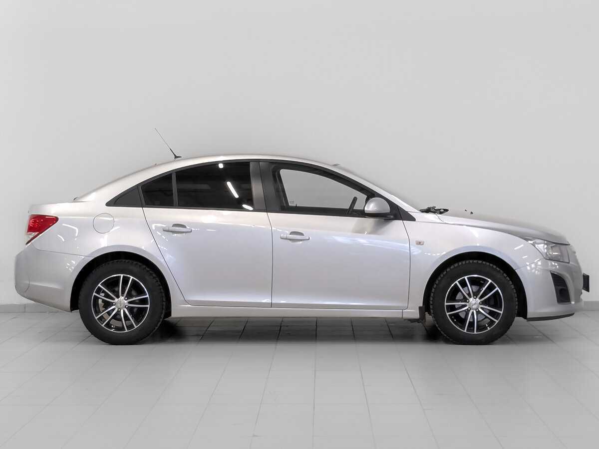 Купить Chevrolet Cruze с пробегом. Фото: #3