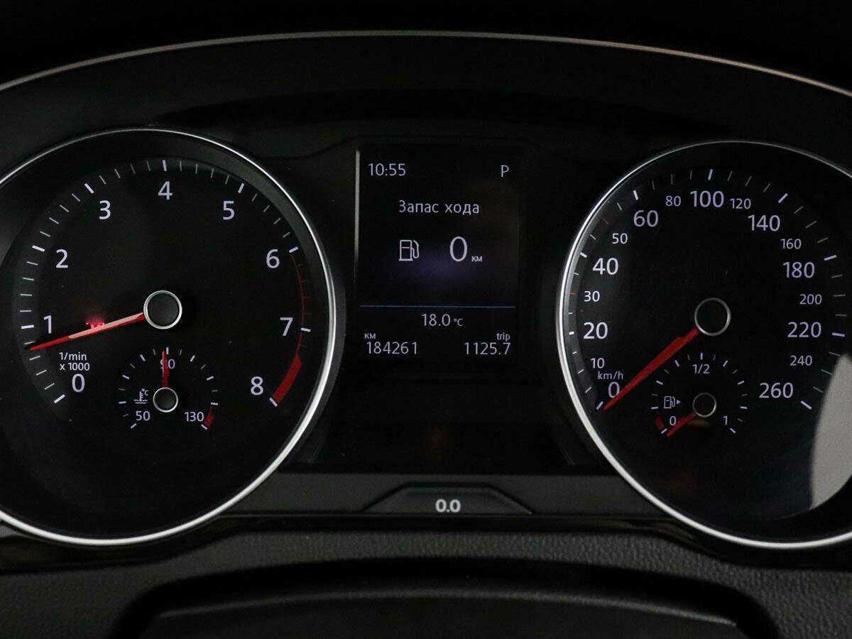 Купить Volkswagen Passat с пробегом. Фото: #9