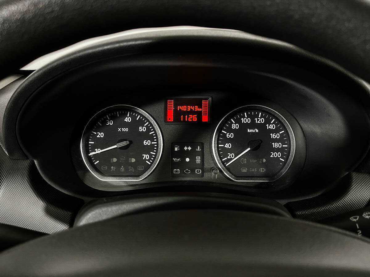 Купить Renault Sandero с пробегом. Фото: #6