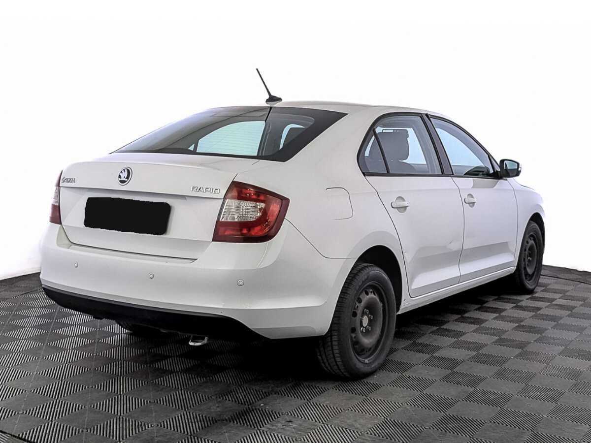 Купить Skoda Rapid с пробегом. Фото: #4