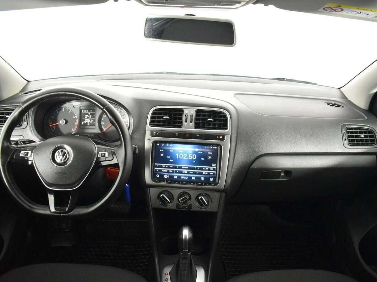 Купить Volkswagen Polo с пробегом. Фото: #8