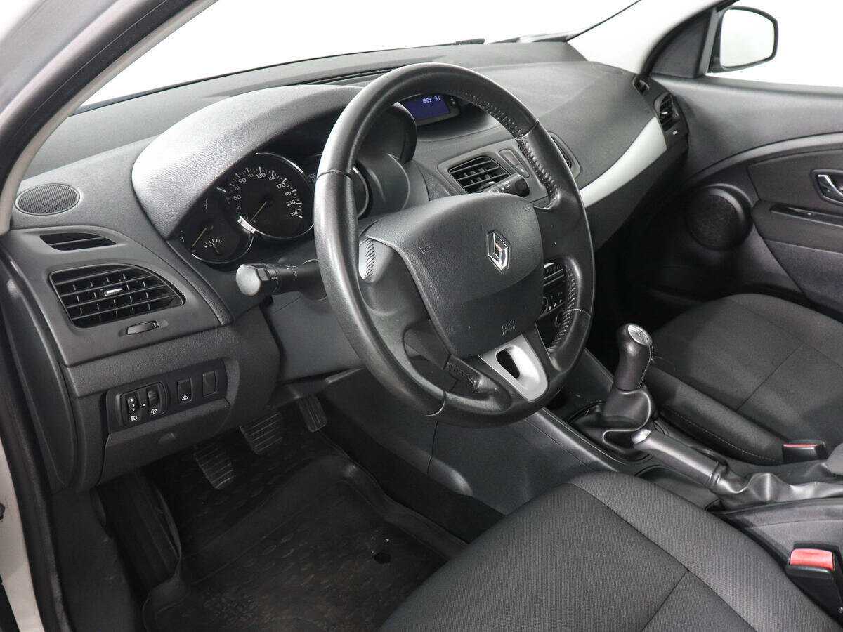Купить Renault Megane с пробегом. Фото: #8