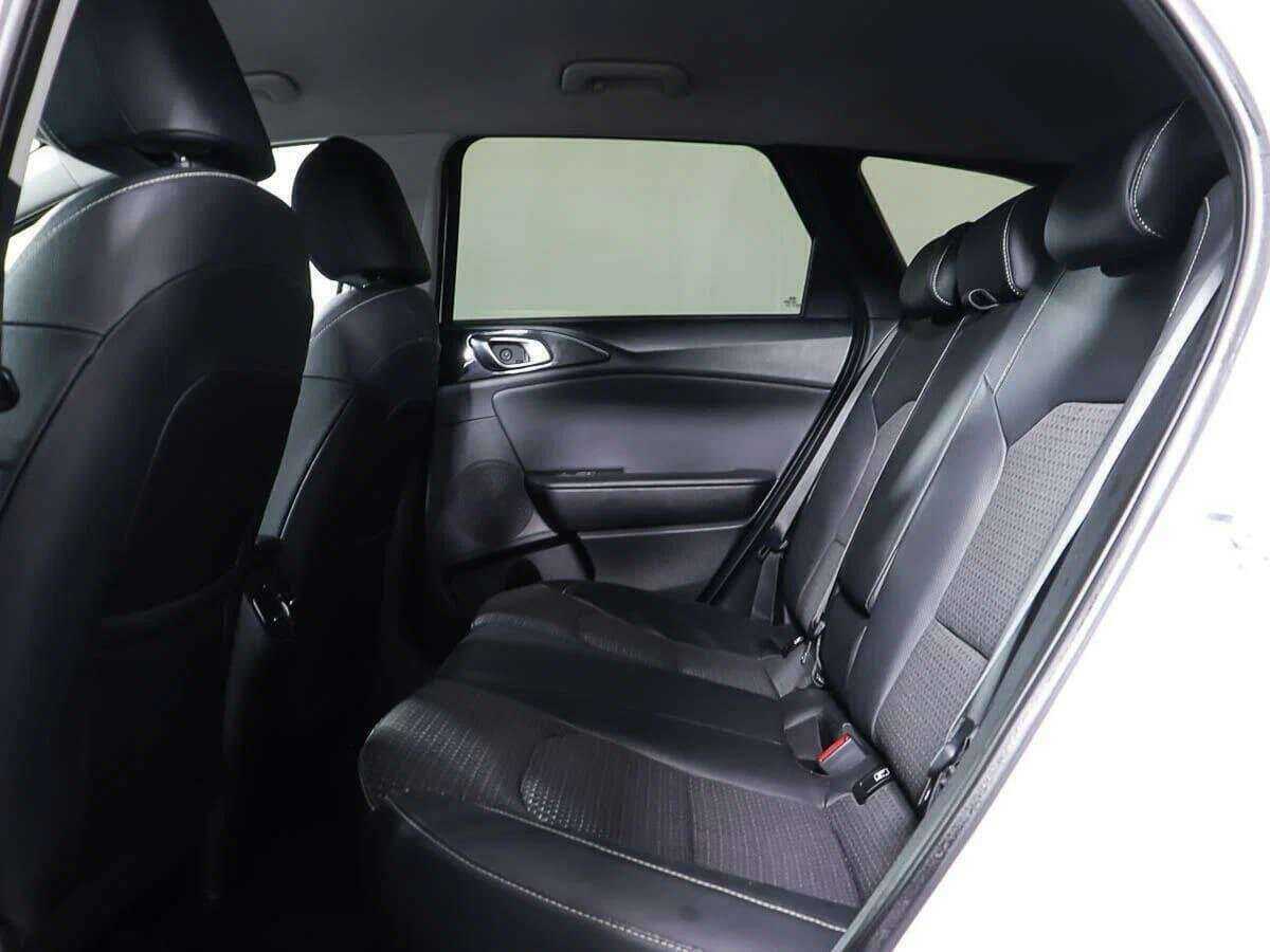 Купить Kia Ceed с пробегом. Фото: #13