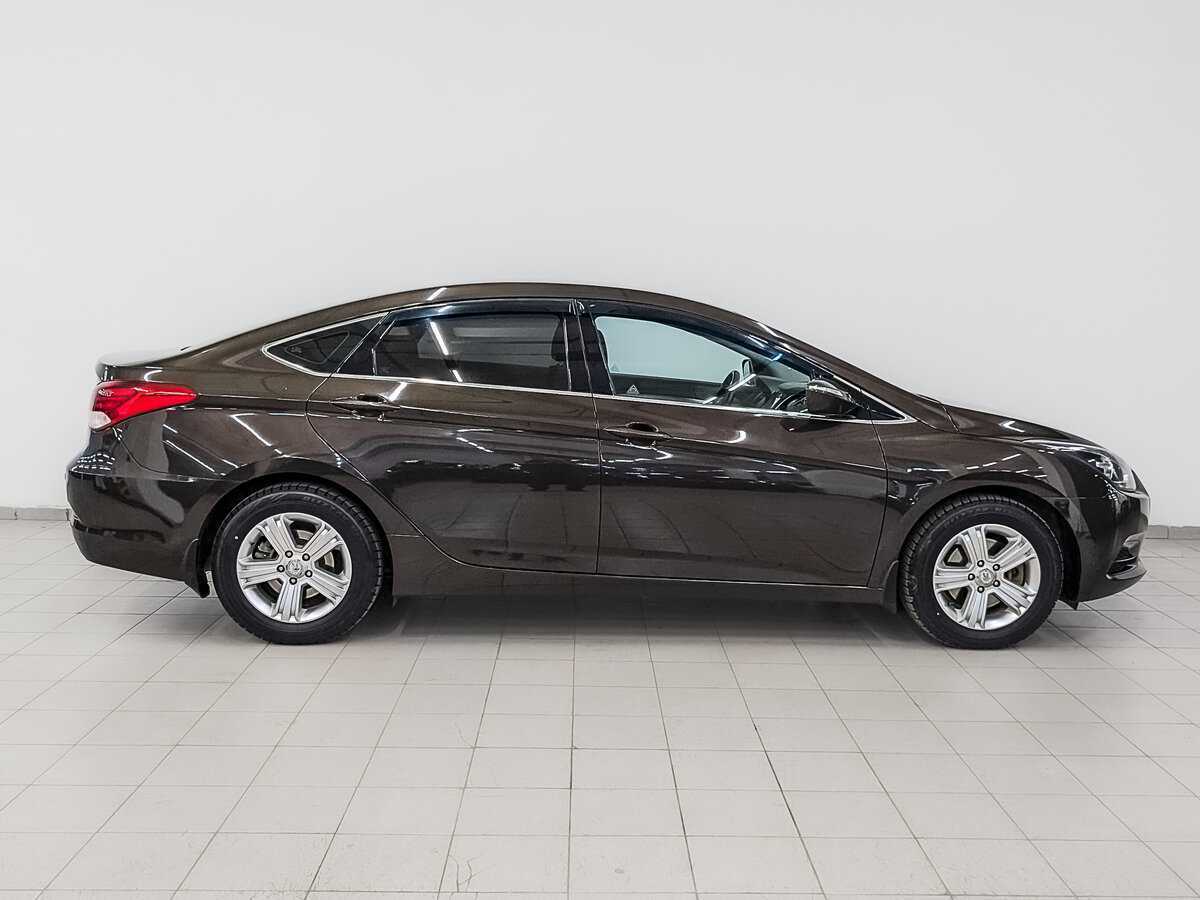 Купить Hyundai i40 с пробегом. Фото: #3