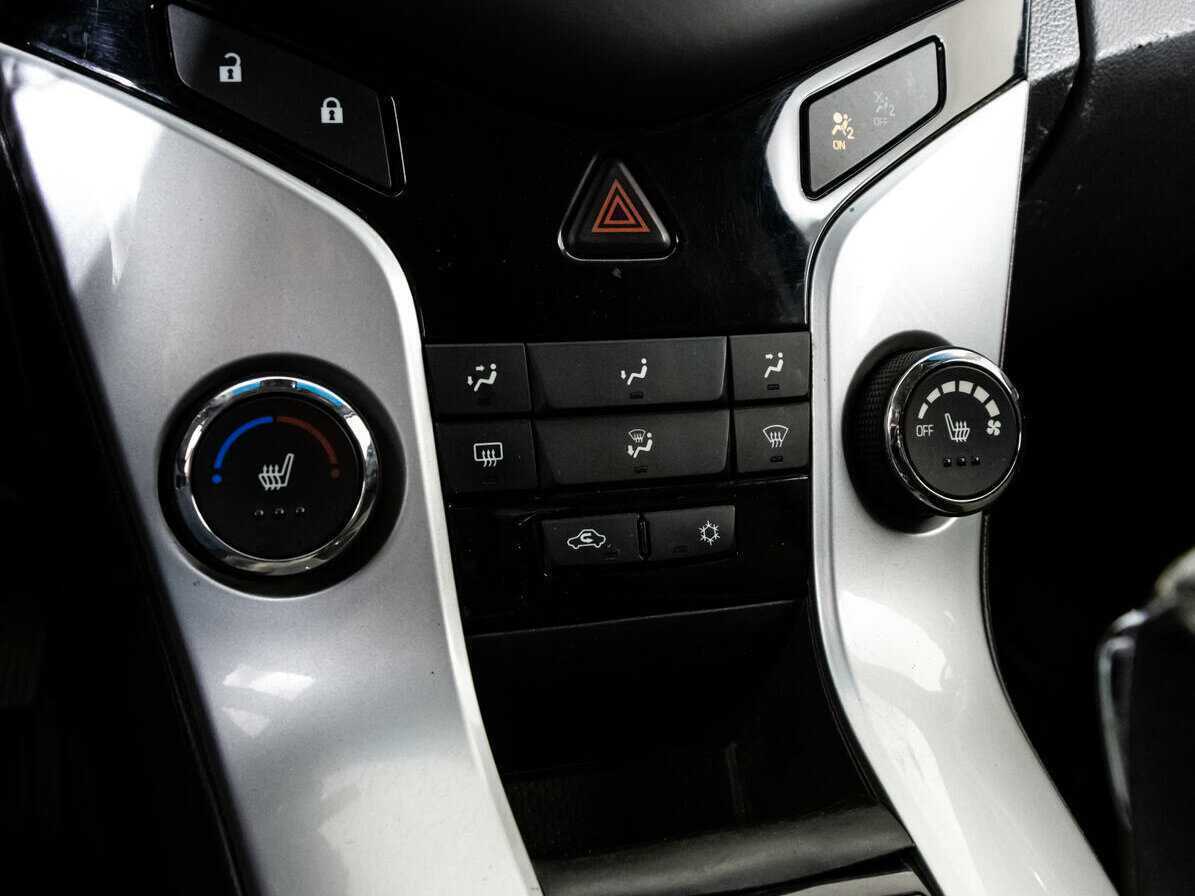 Купить Chevrolet Cruze с пробегом. Фото: #11