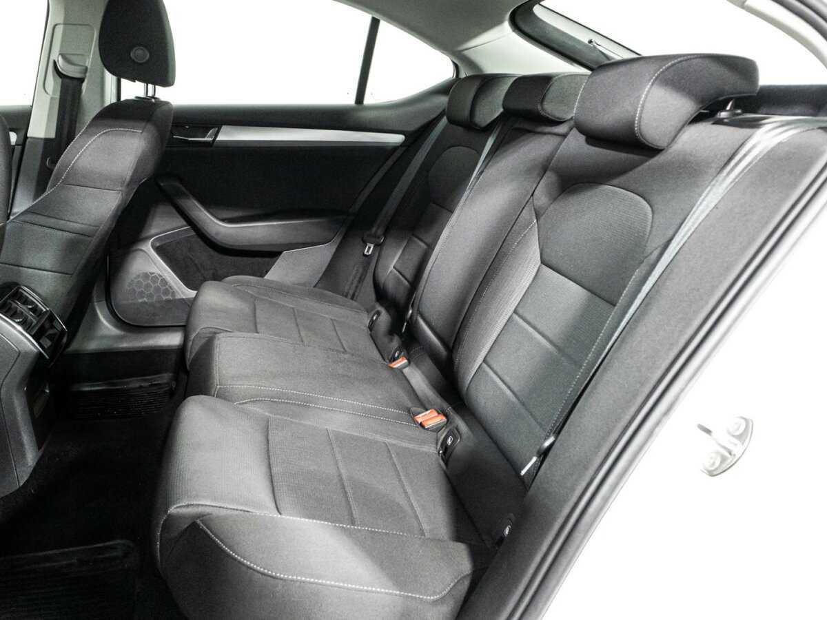 Купить Skoda Superb с пробегом. Фото: #8