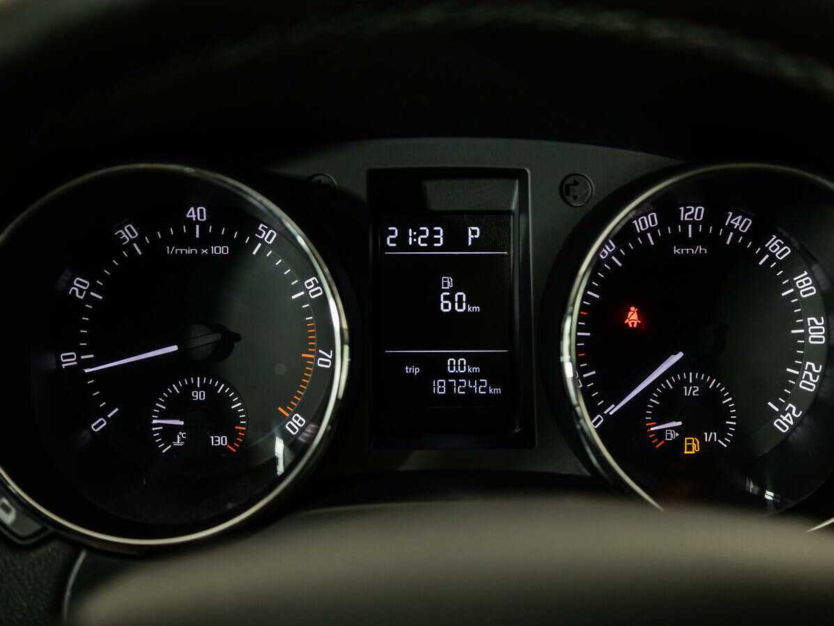 Купить Skoda Yeti с пробегом. Фото: #11