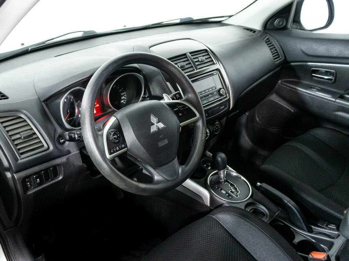 Купить Mitsubishi ASX с пробегом. Фото: #10