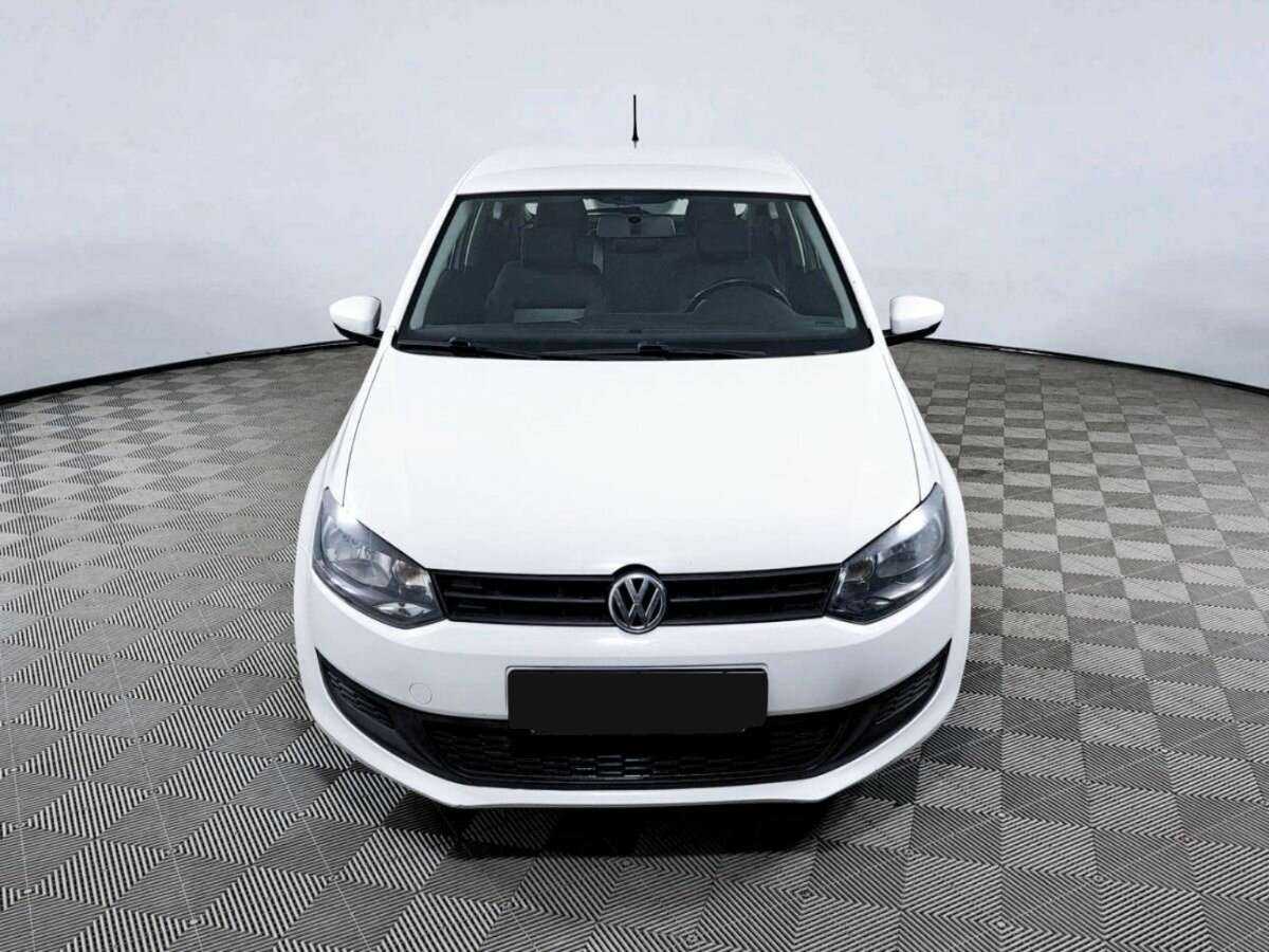 Купить Volkswagen Polo с пробегом. Фото: #1