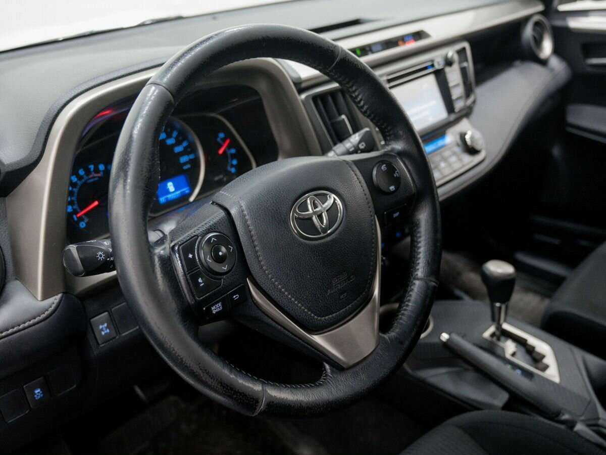 Купить Toyota RAV4 с пробегом. Фото: #16