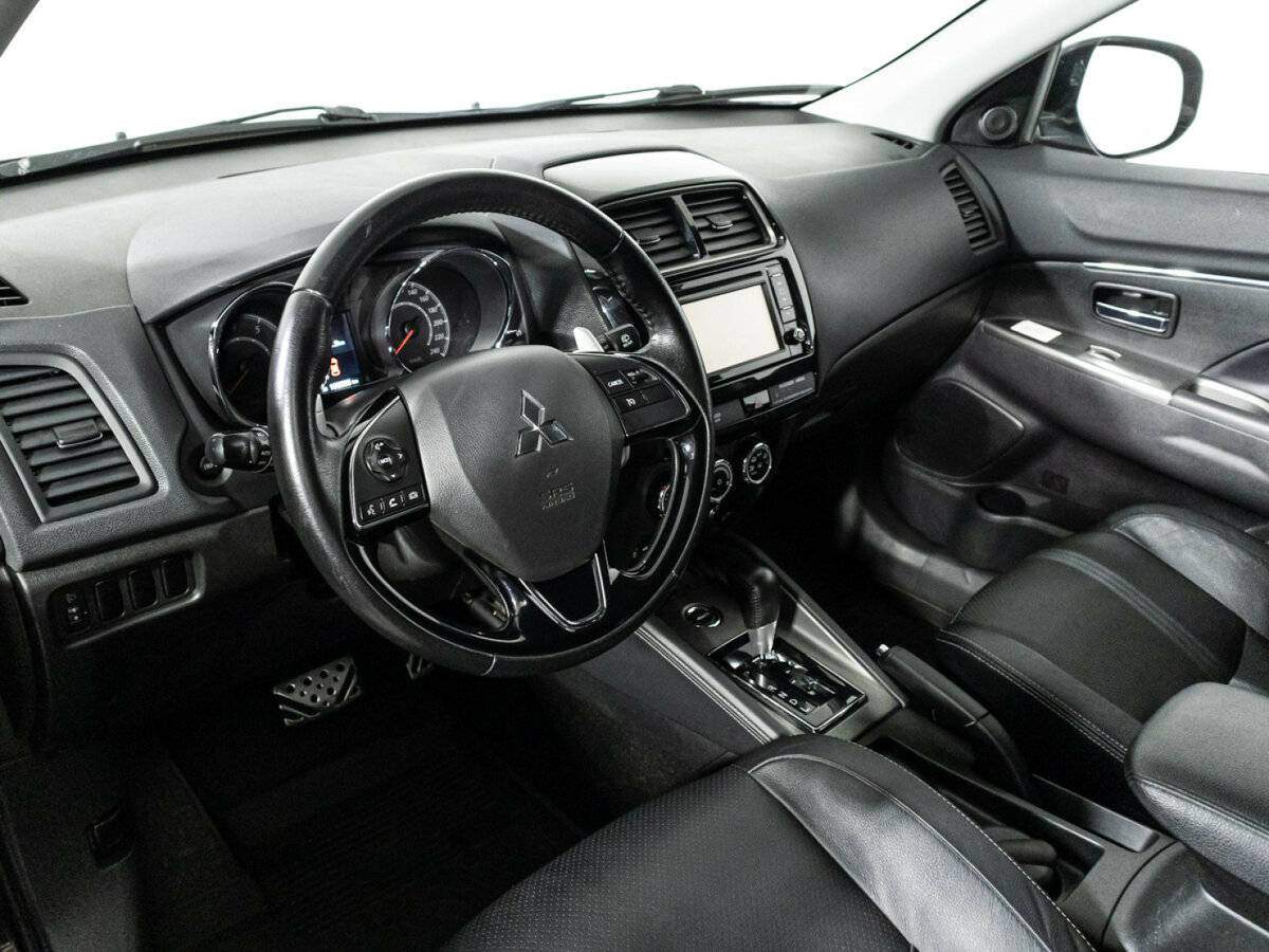 Купить Mitsubishi ASX с пробегом. Фото: #10