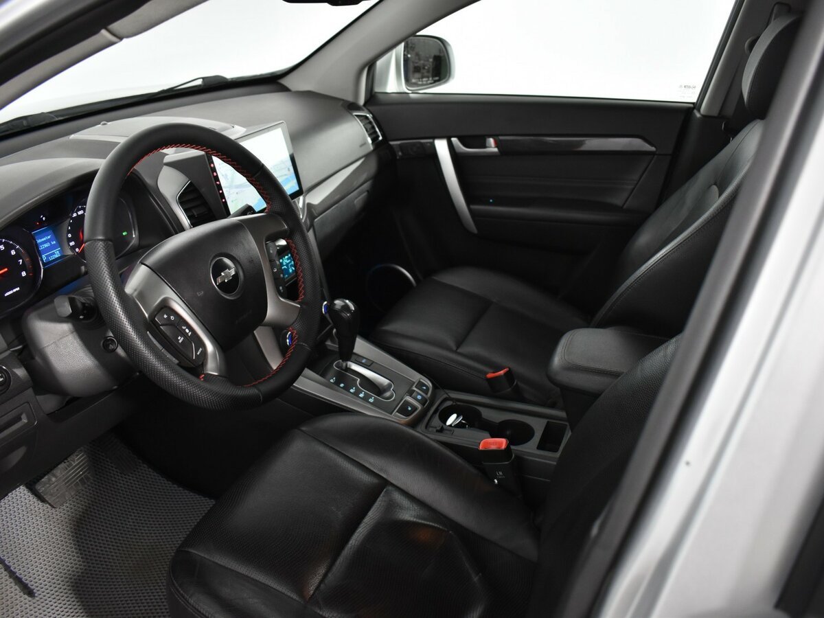 Купить Chevrolet Captiva с пробегом. Фото: #5