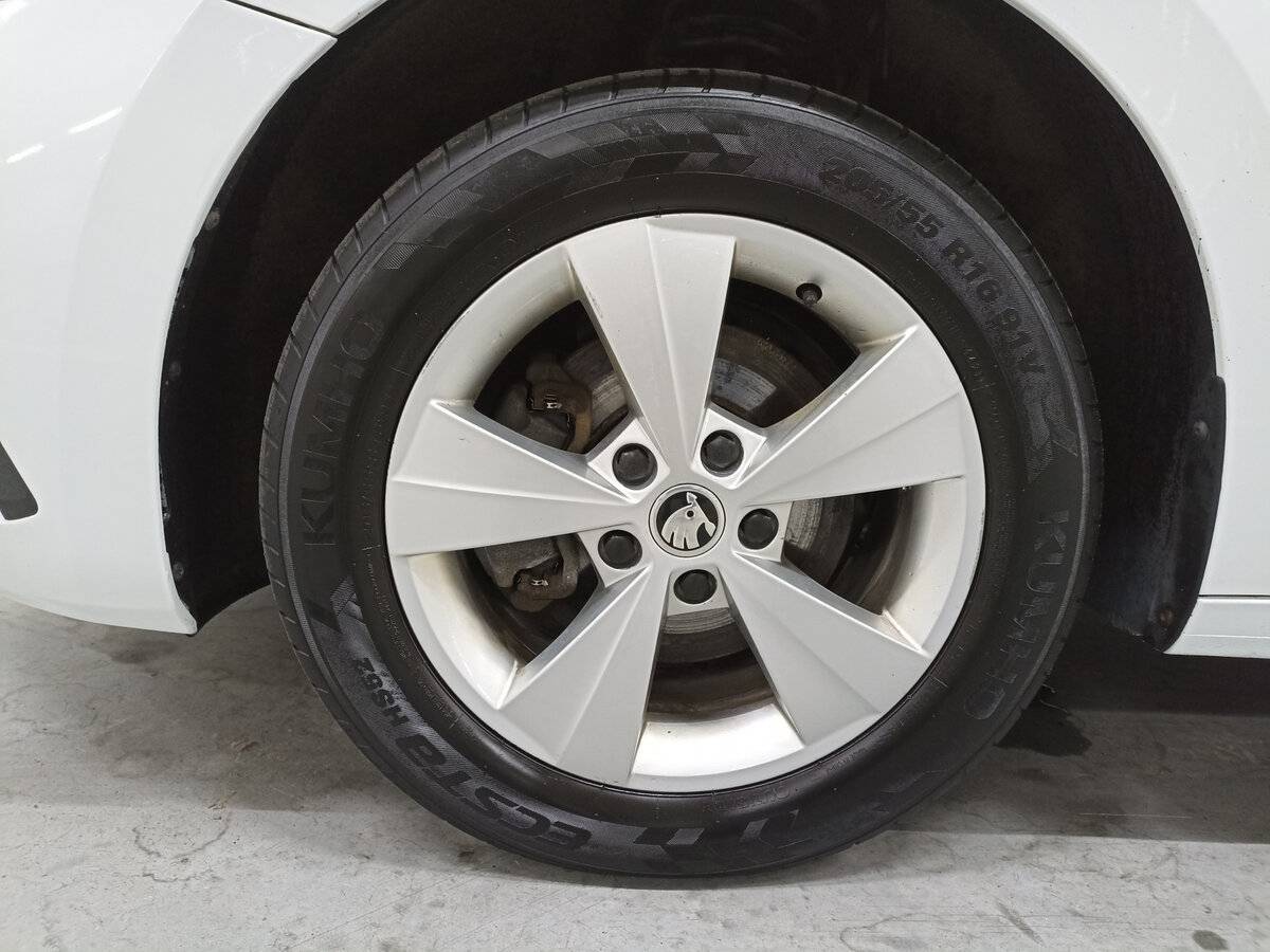 Купить Skoda Octavia с пробегом. Фото: #17