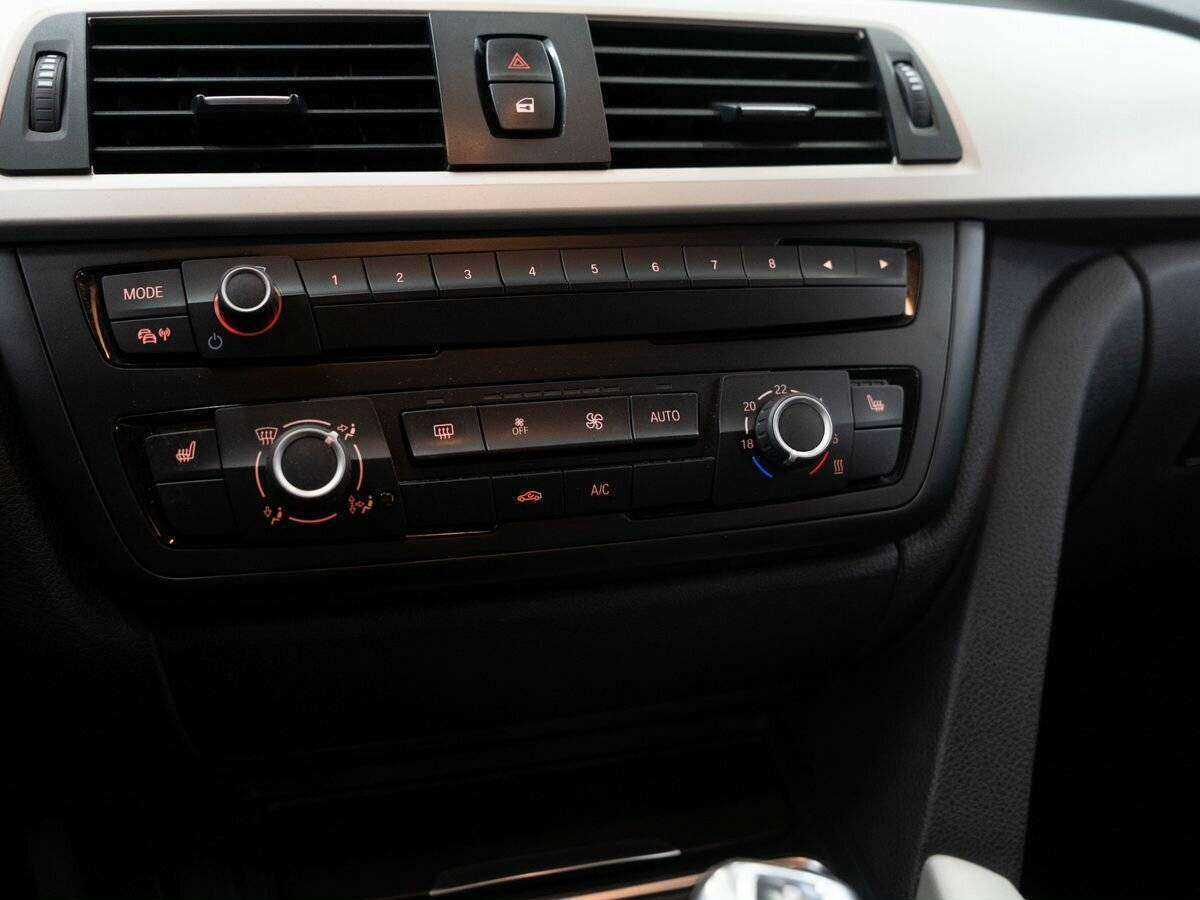 Купить BMW 3 серии с пробегом. Фото: #10