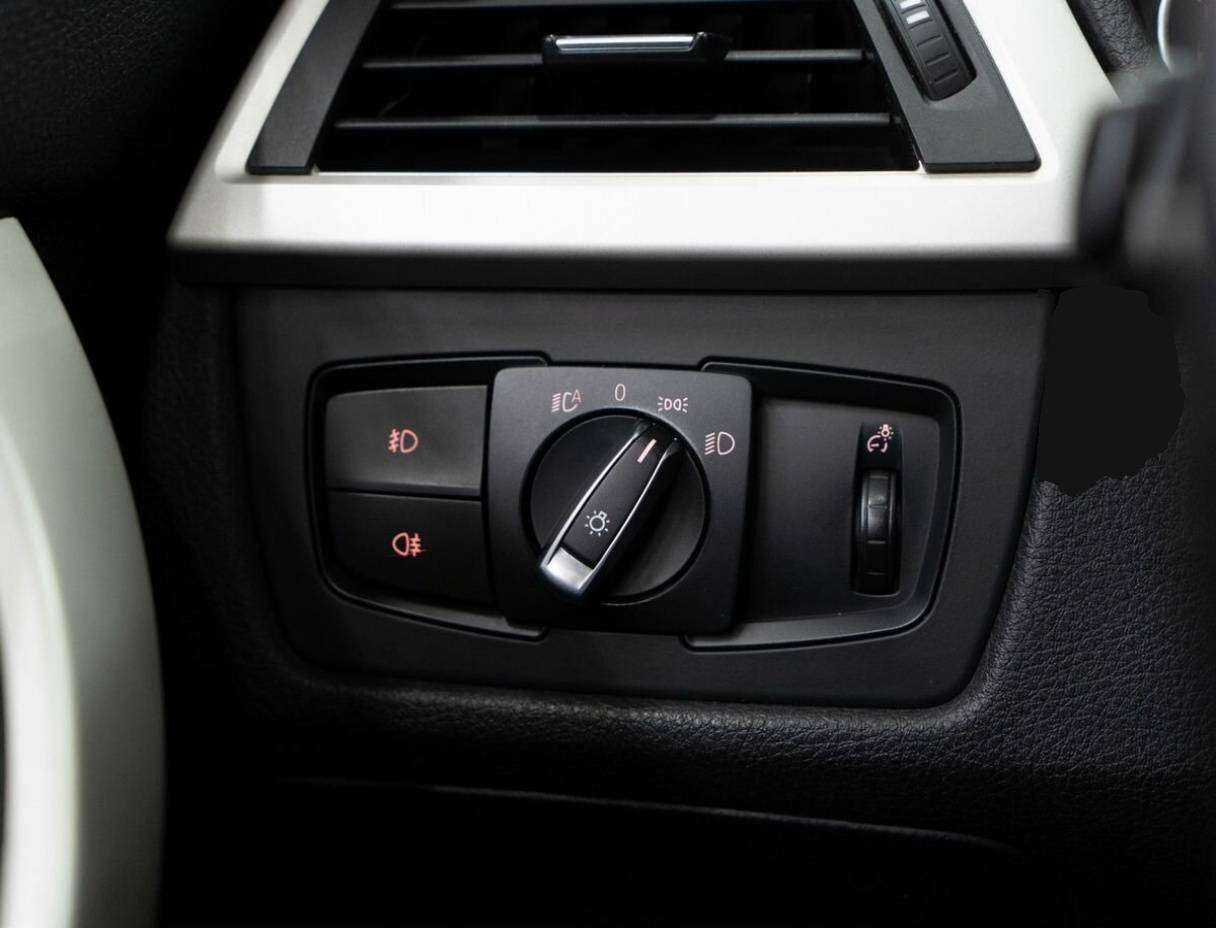 Купить BMW 3 серии с пробегом. Фото: #15