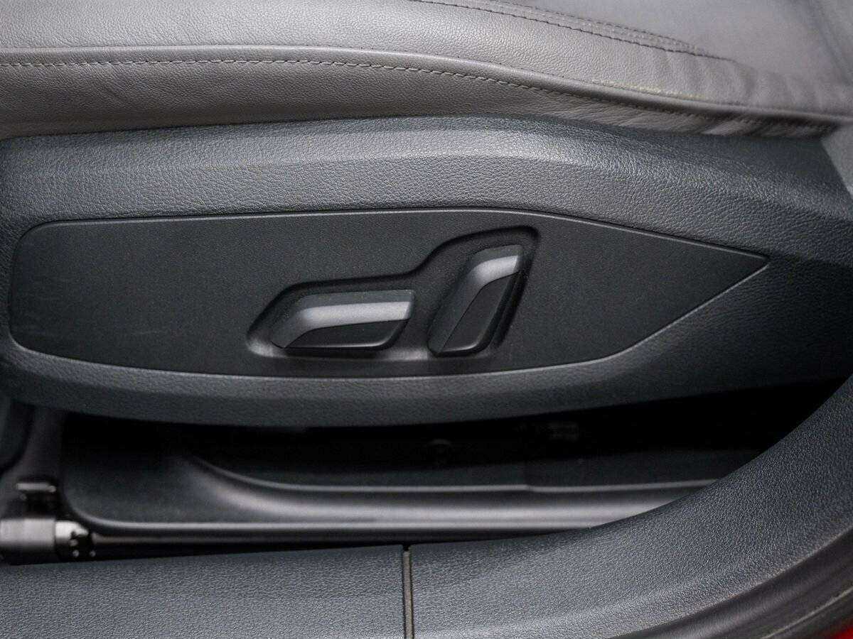 Купить Audi A4 с пробегом. Фото: #17