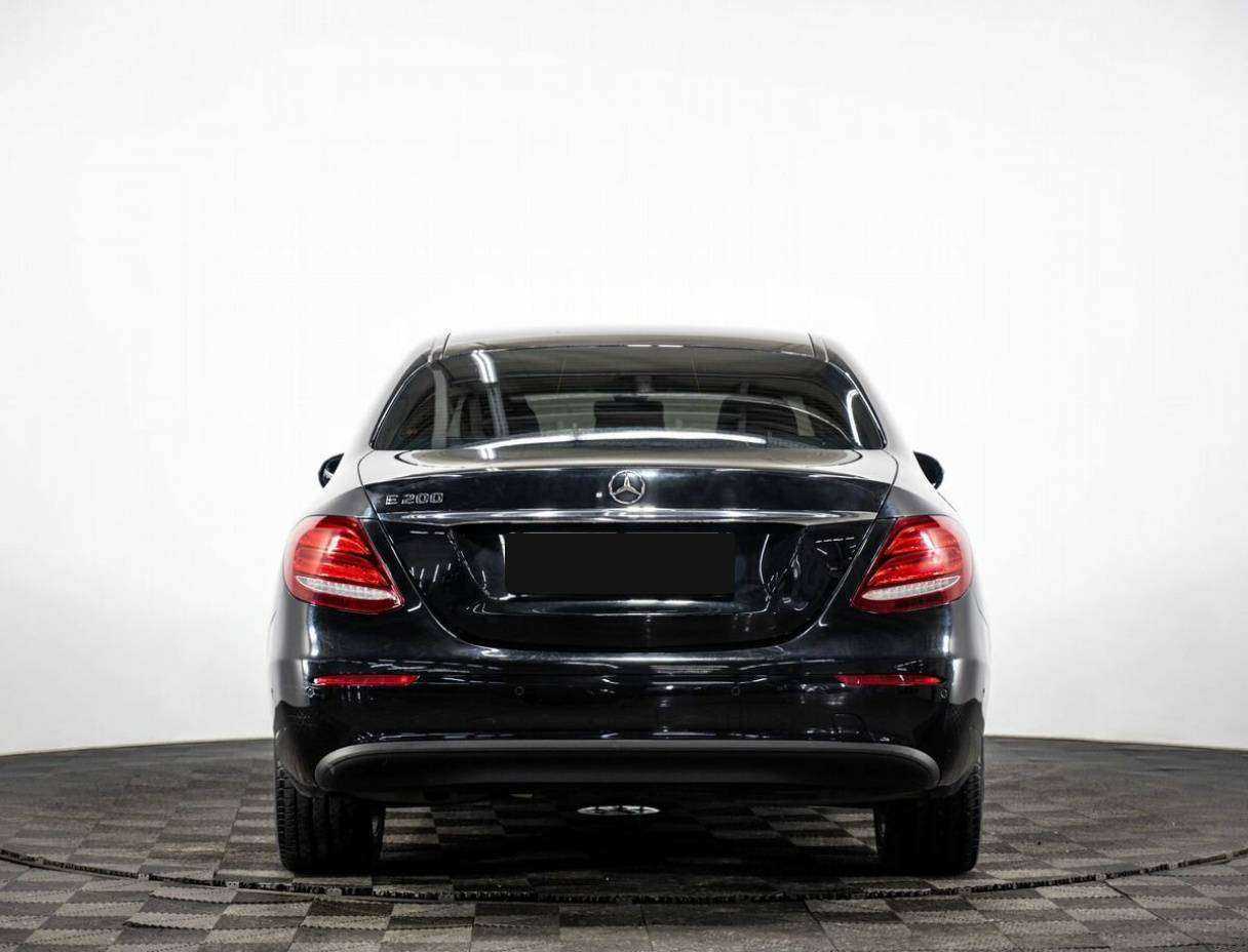Купить Mercedes-Benz E-Класс с пробегом. Фото: #4