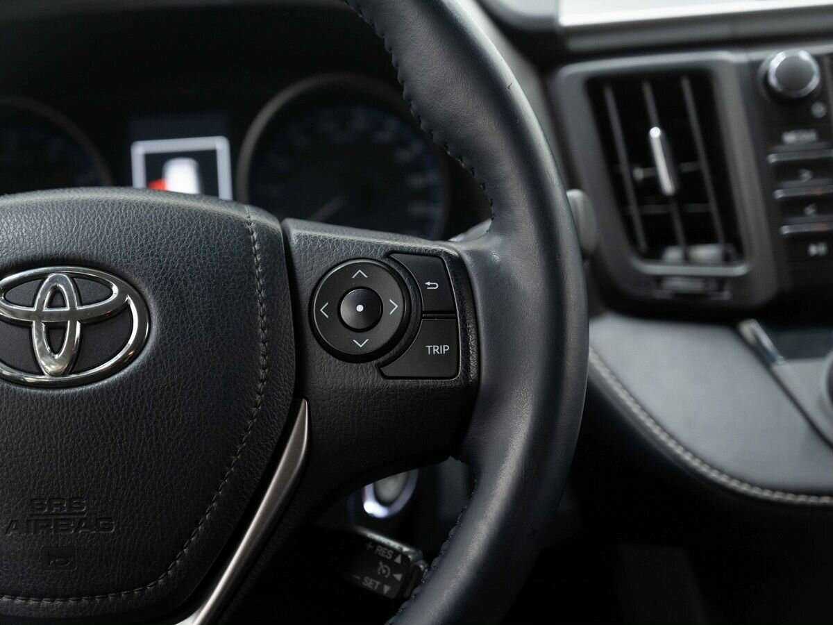 Купить Toyota RAV4 с пробегом. Фото: #11