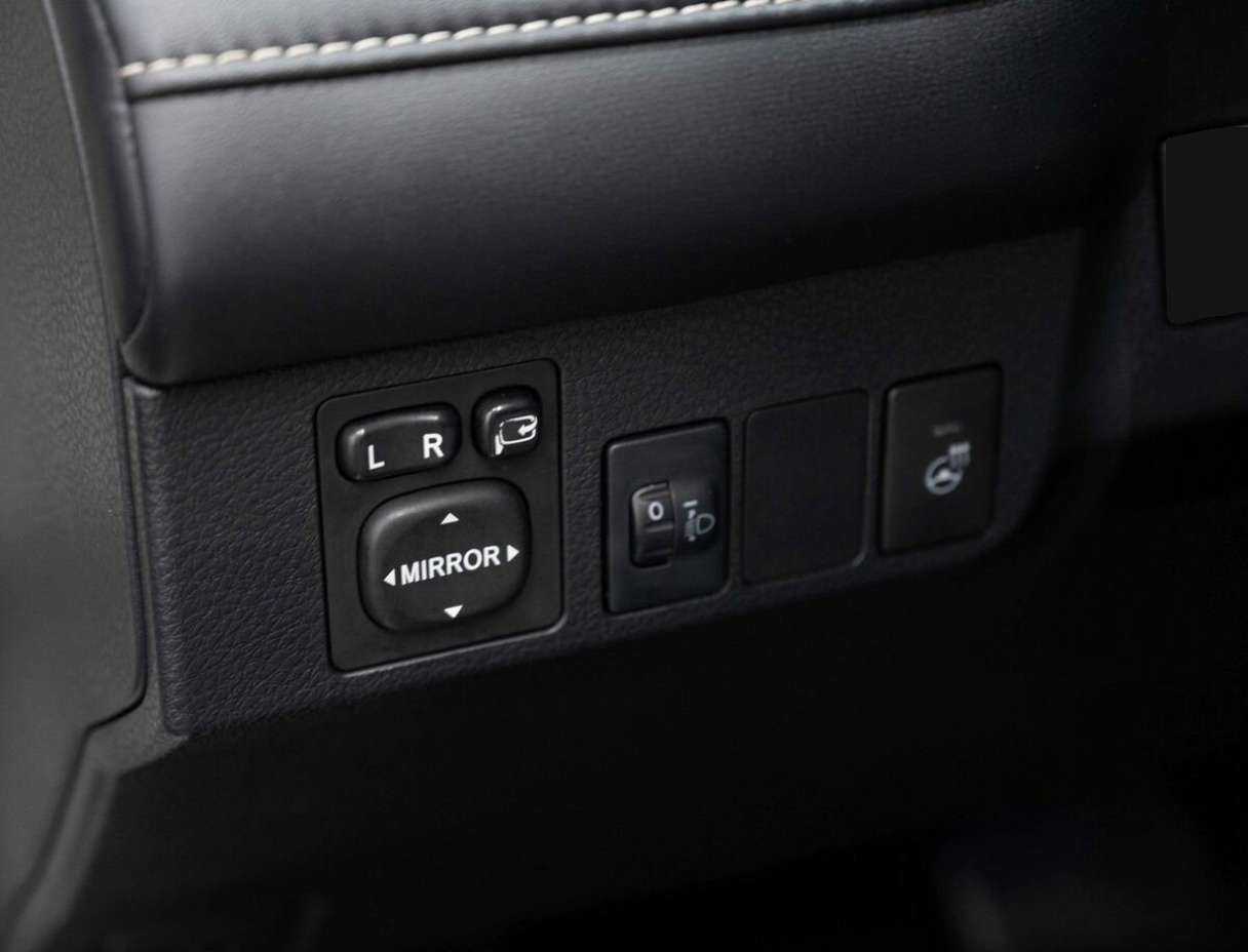 Купить Toyota RAV4 с пробегом. Фото: #14