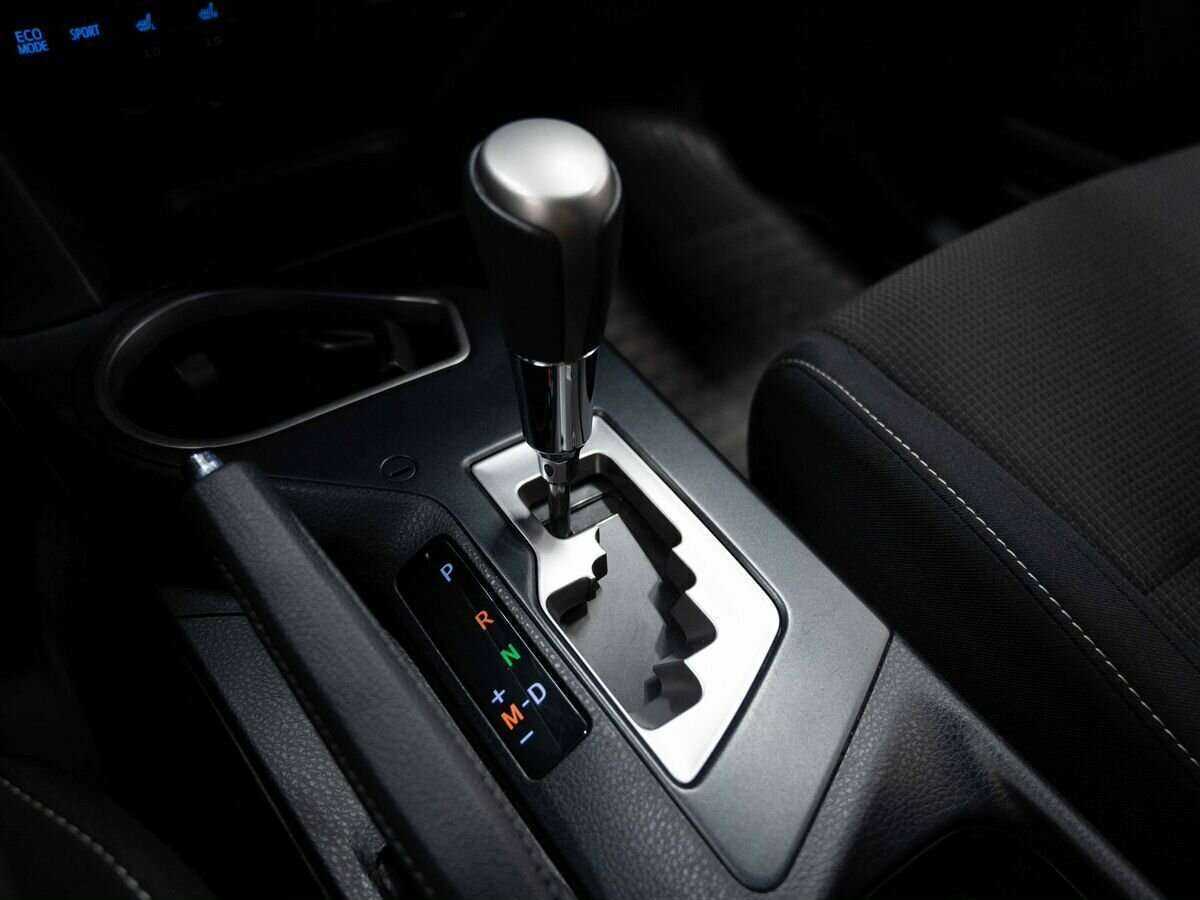 Купить Toyota RAV4 с пробегом. Фото: #17