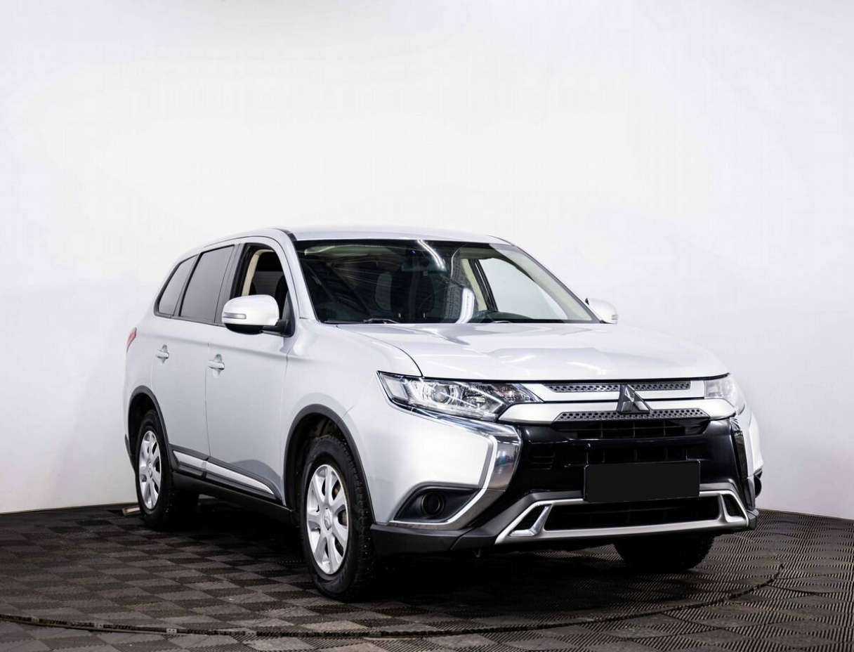 Купить Mitsubishi Outlander с пробегом. Фото: #2