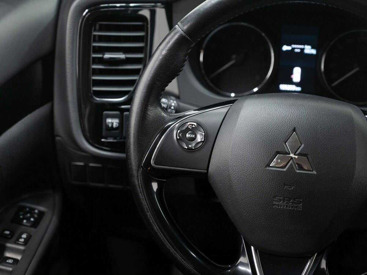 Купить Mitsubishi Outlander с пробегом. Фото: #14