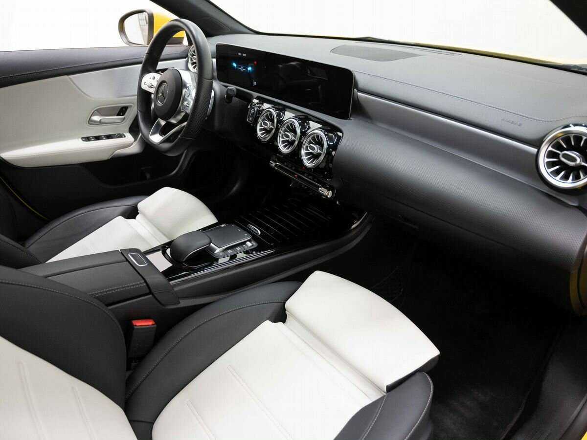 Купить Mercedes-Benz CLA с пробегом. Фото: #8