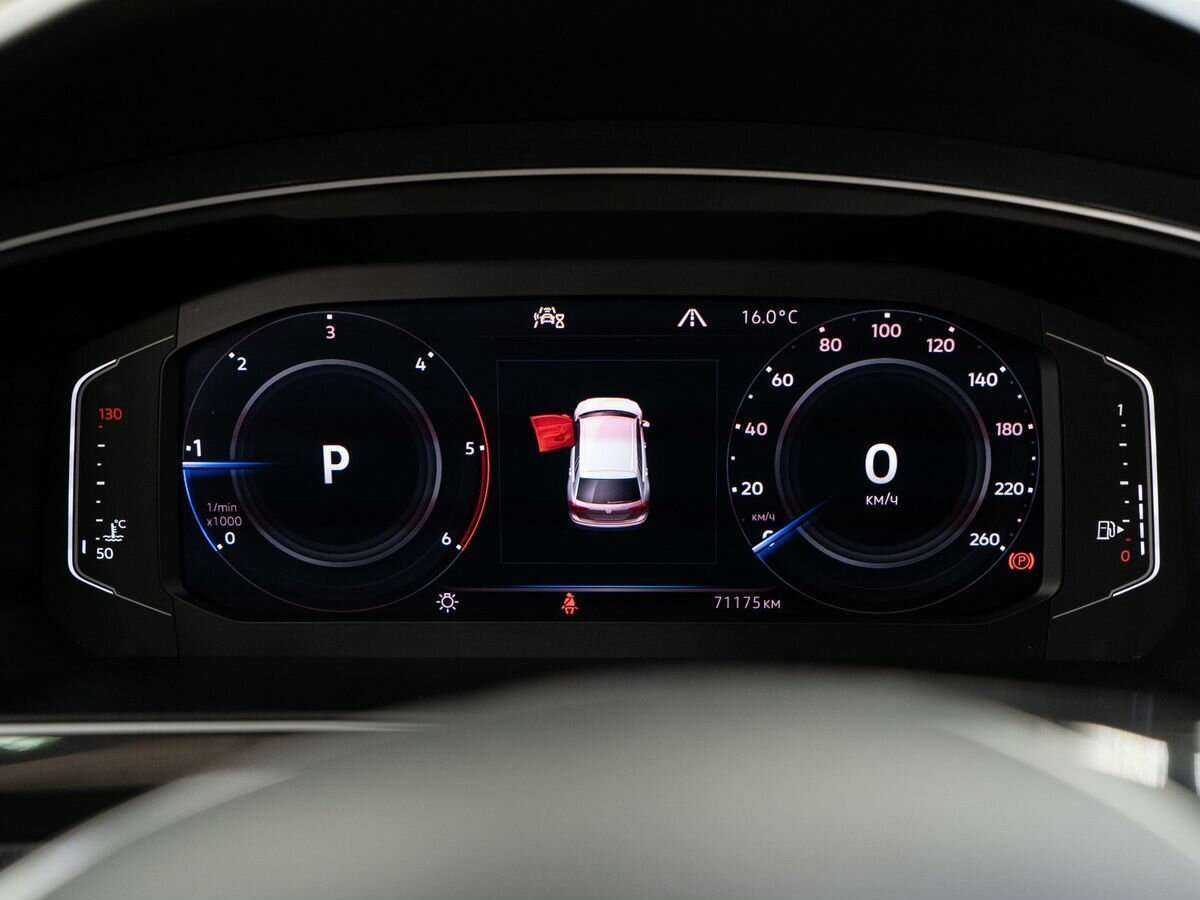 Купить Volkswagen Tiguan с пробегом. Фото: #9