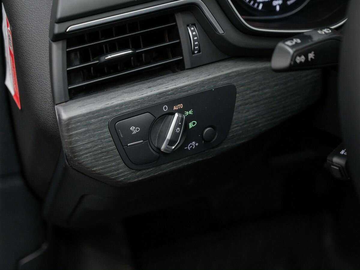 Купить Audi A4 с пробегом. Фото: #15