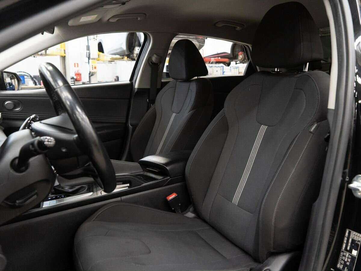 Купить Hyundai Elantra с пробегом. Фото: #5