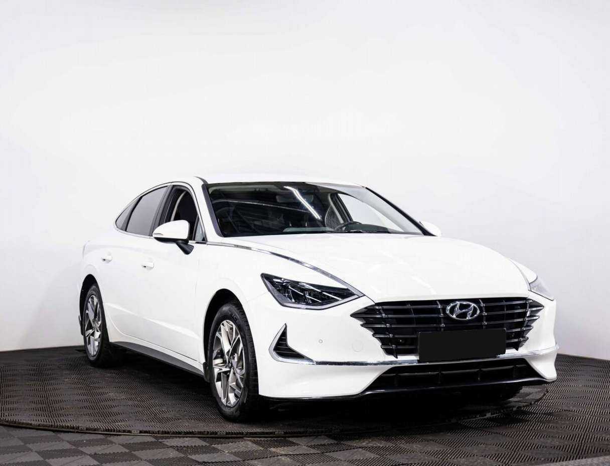 Купить Hyundai Sonata с пробегом. Фото: #2