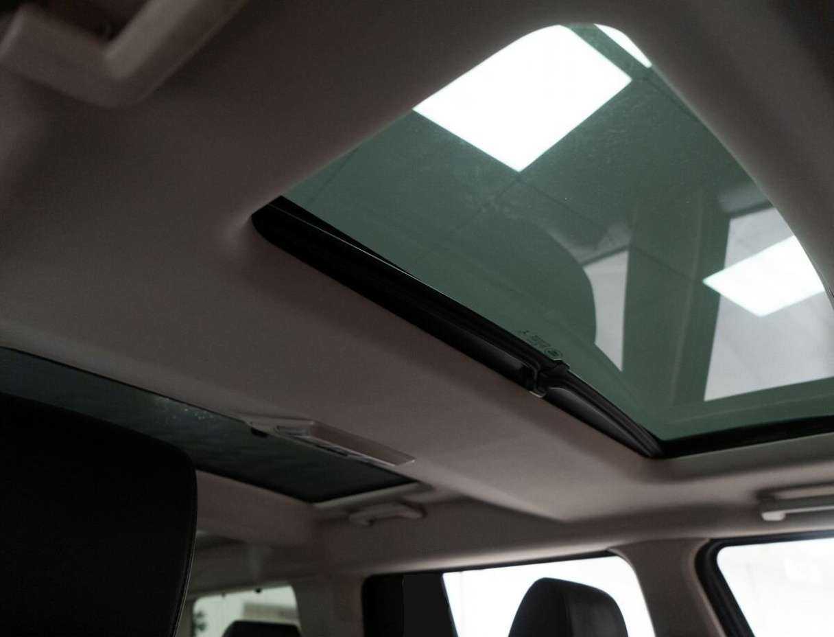 Купить Land Rover Discovery с пробегом. Фото: #13