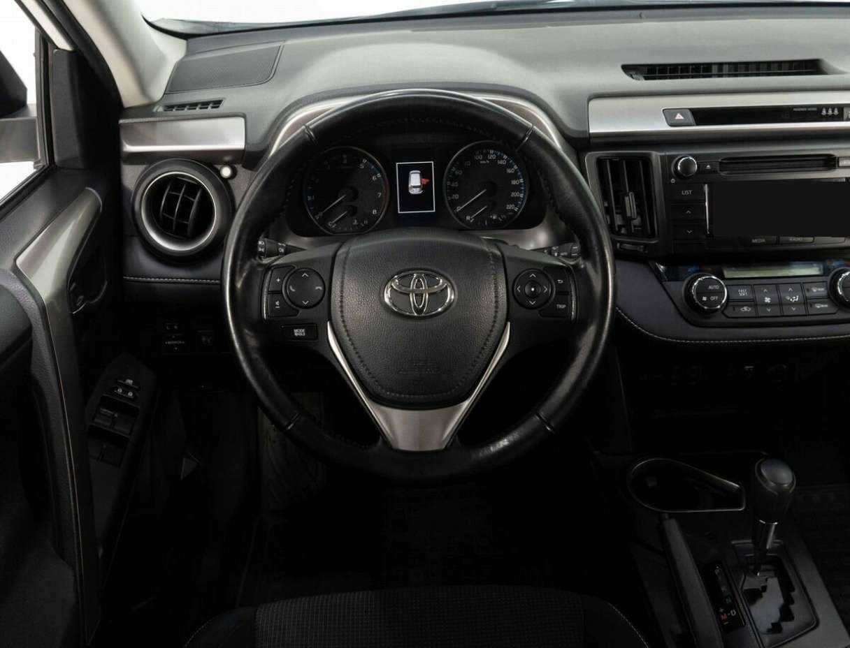 Купить Toyota RAV4 с пробегом. Фото: #12