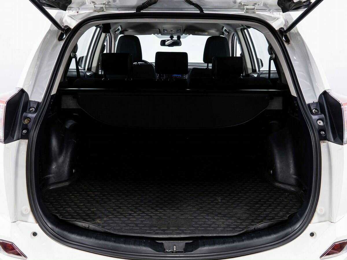 Купить Toyota RAV4 с пробегом. Фото: #20