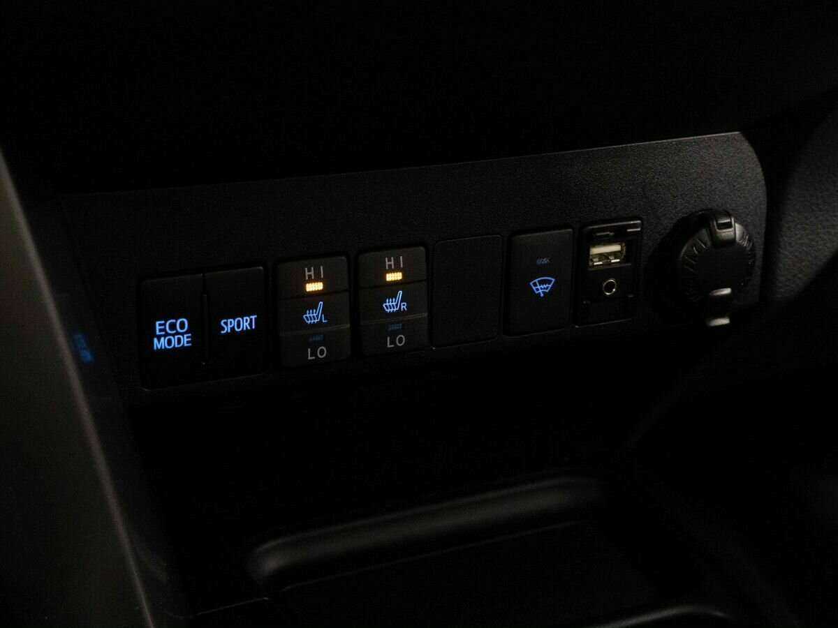 Купить Toyota RAV4 с пробегом. Фото: #22