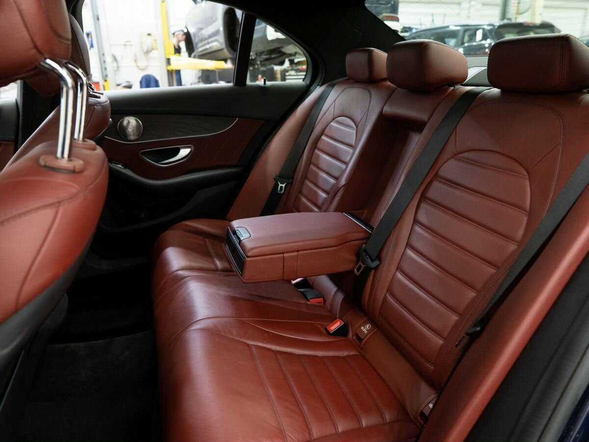 Купить Mercedes-Benz C-Класс с пробегом. Фото: #6