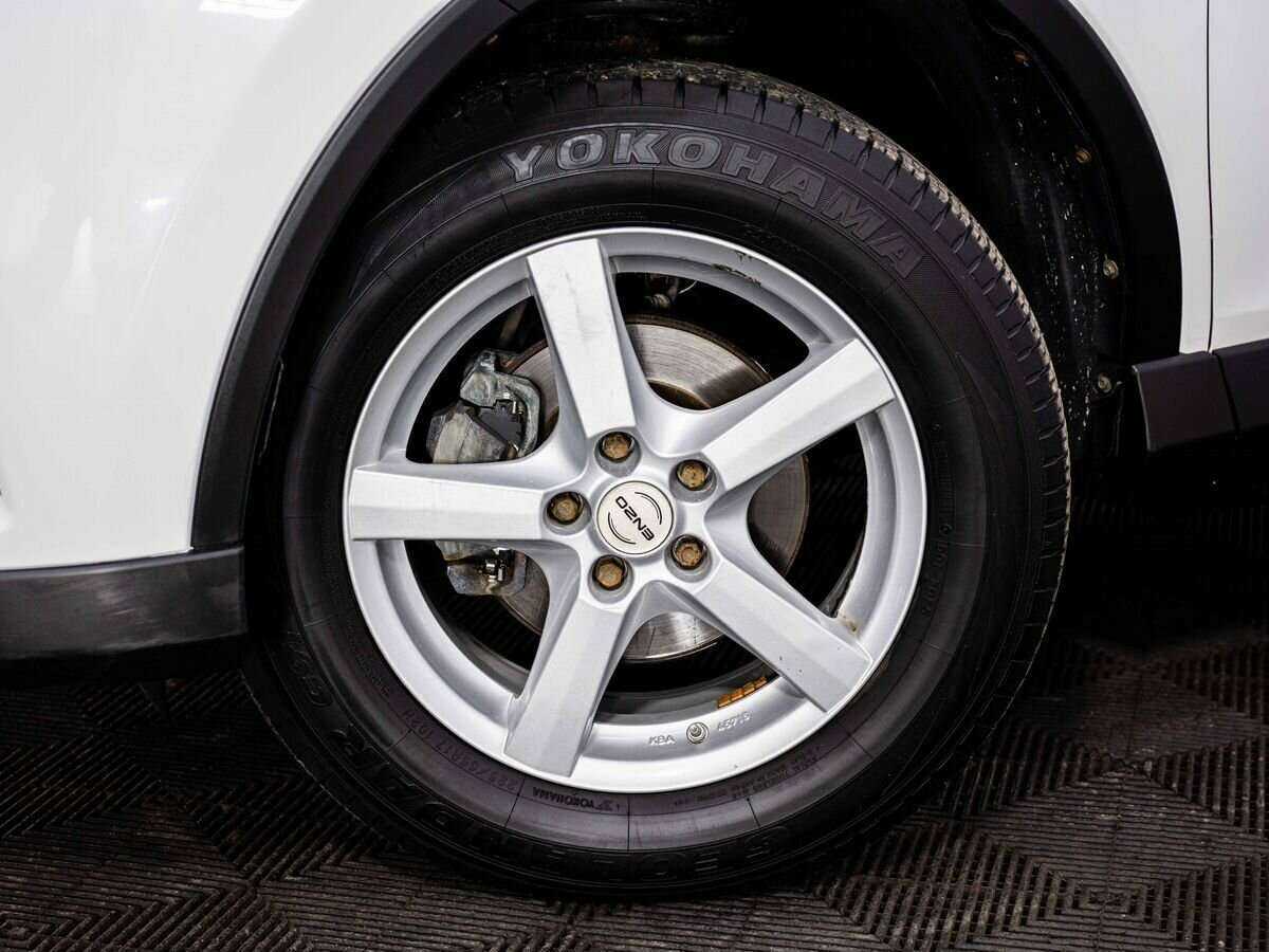 Купить Toyota RAV4 с пробегом. Фото: #8