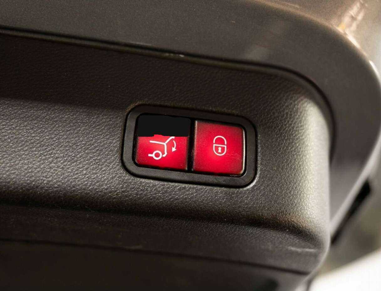 Купить Mercedes-Benz M-Класс с пробегом. Фото: #28