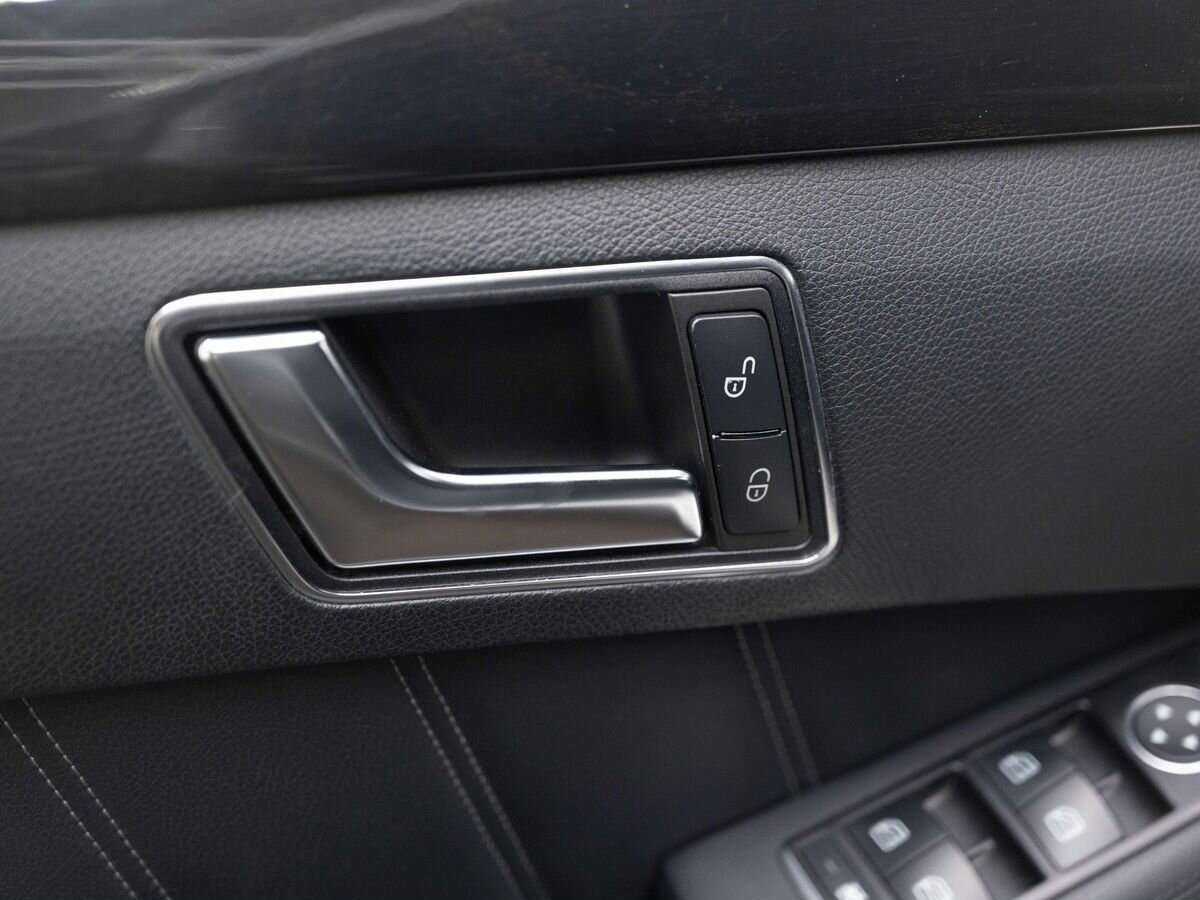 Купить Mercedes-Benz E-Класс с пробегом. Фото: #17