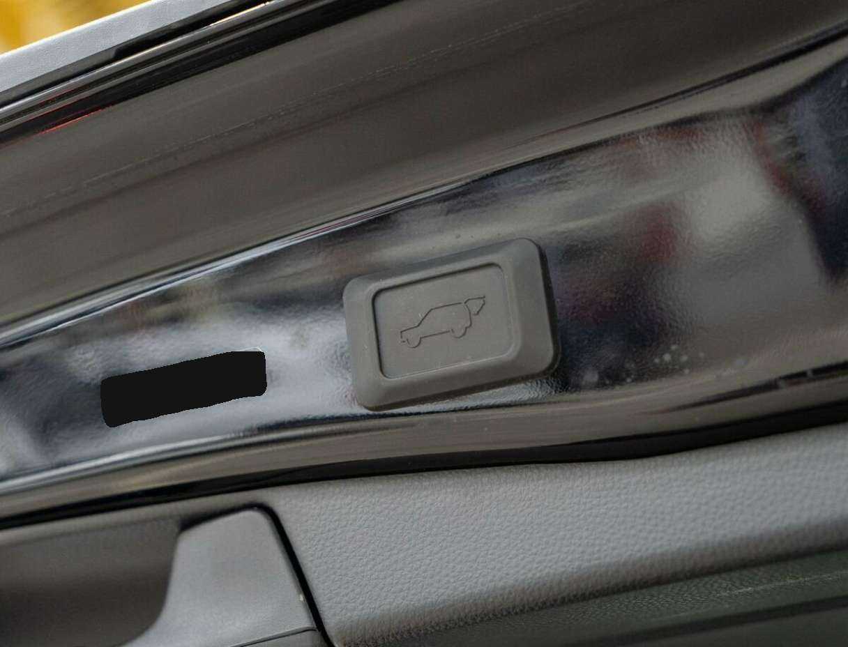 Купить Toyota RAV4 с пробегом. Фото: #7