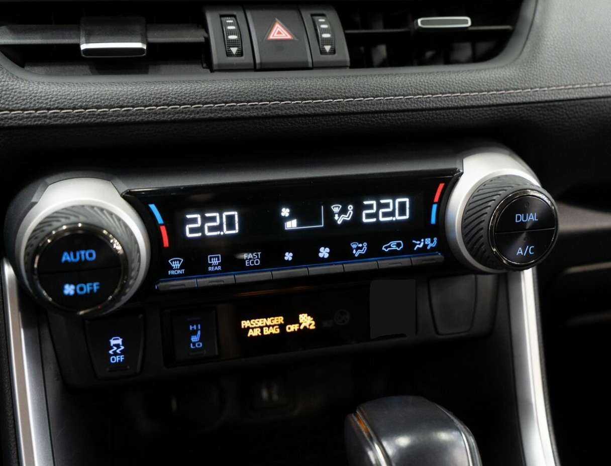 Купить Toyota RAV4 с пробегом. Фото: #11