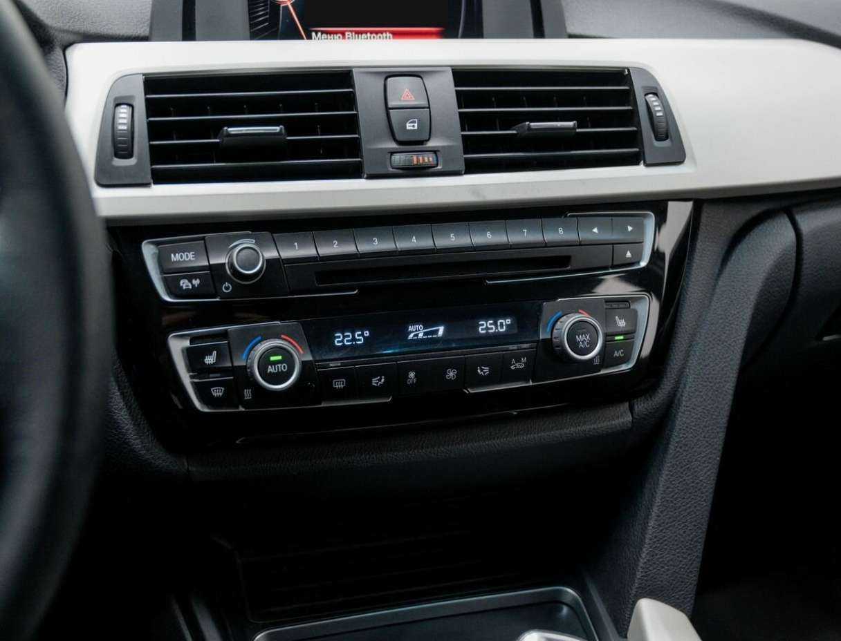 Купить BMW 3 серии с пробегом. Фото: #18